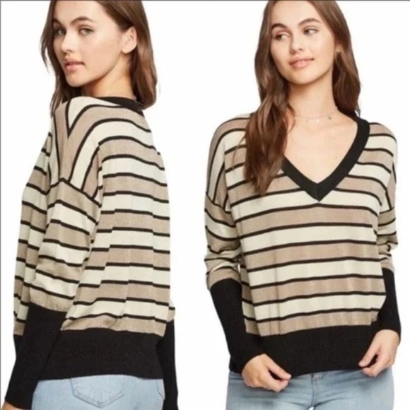 Chaser NWT Lurex Stripe Sweater Medium black gold metallic V neck lightweight - Picture 1 of 11